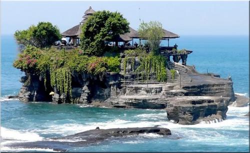 tanahLot temple